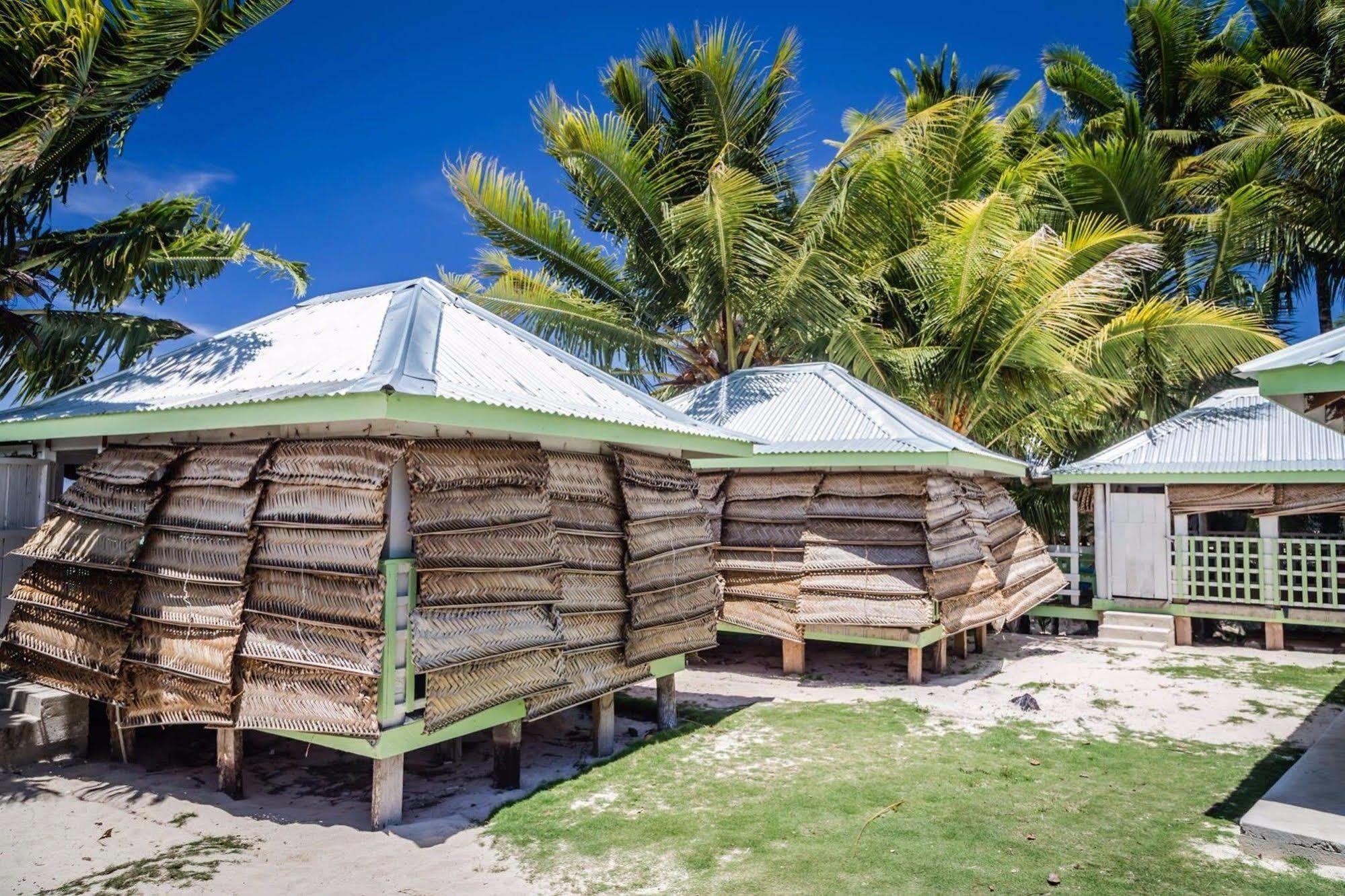 Tailua Beach Fales Manase Екстер'єр фото