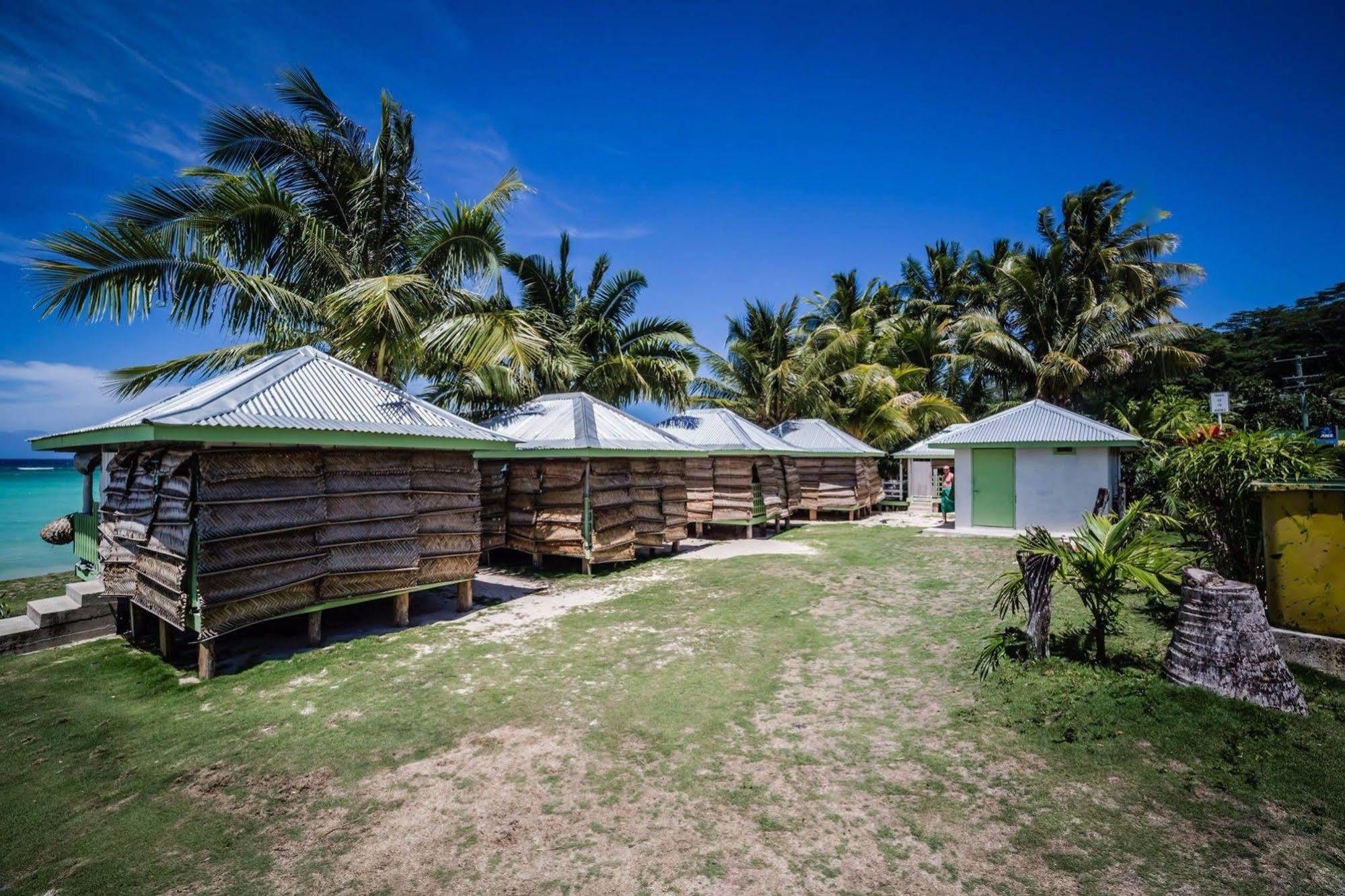 Tailua Beach Fales Manase Екстер'єр фото