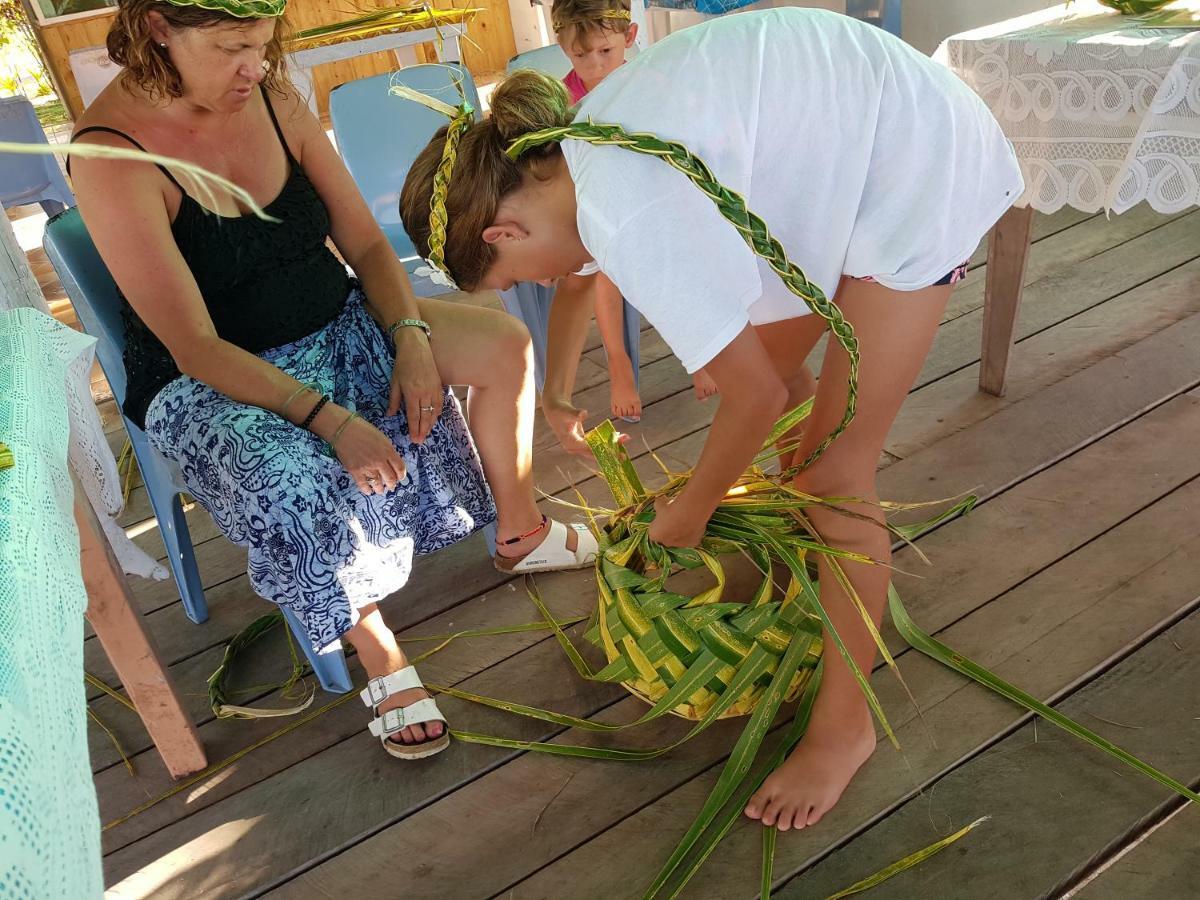 Tailua Beach Fales Manase Екстер'єр фото
